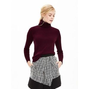 Banana republic maroon turtleneck turtle neck