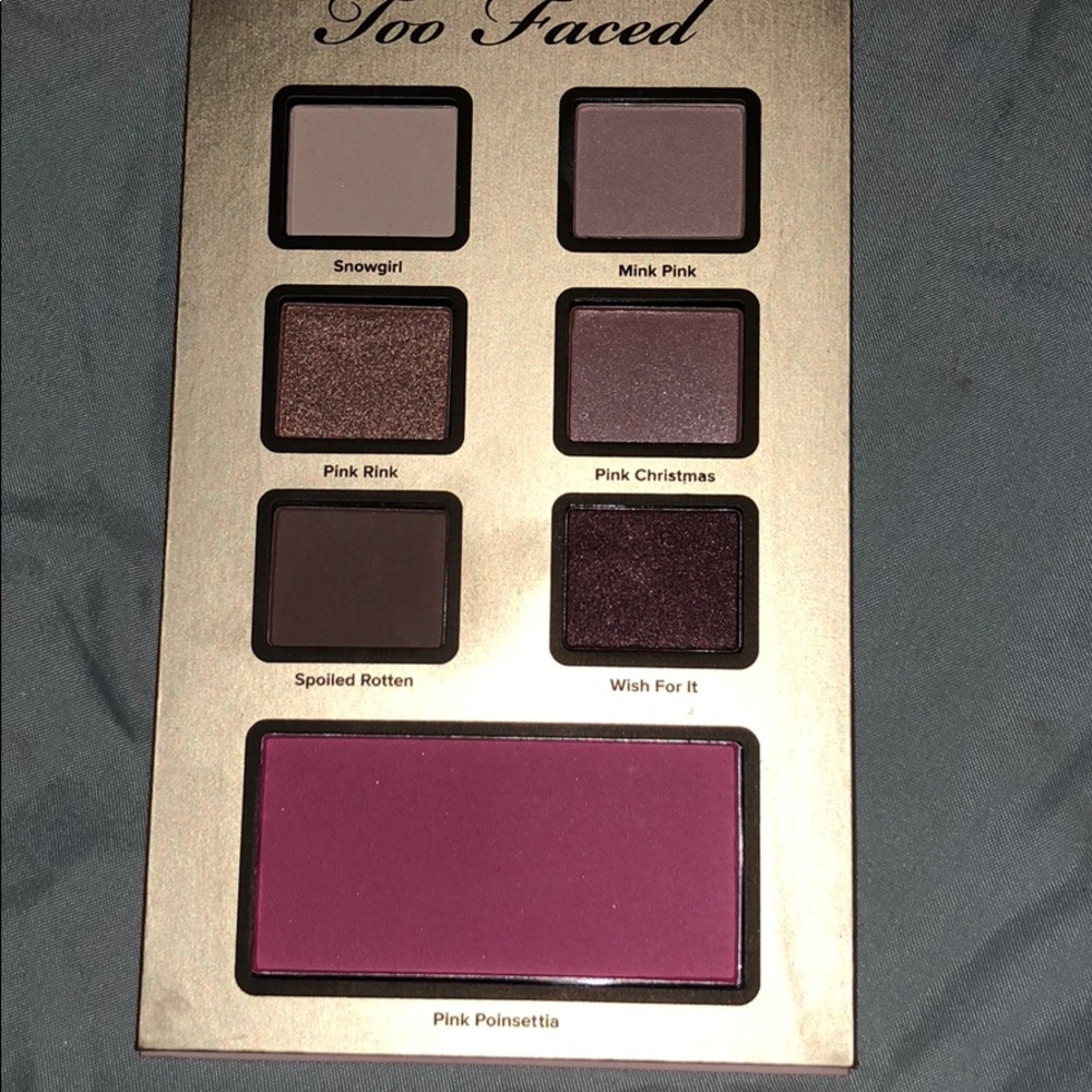 Too faced best year ever 1/3 - I believe in pink