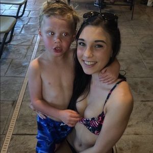 Meet your Posher, Sara