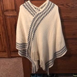 Boutique poncho sweater. Ivory and grey.