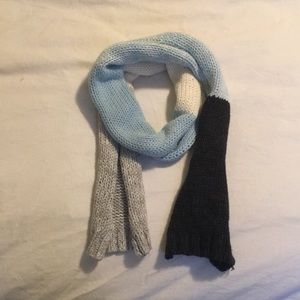 Striped Gap Short Scarf