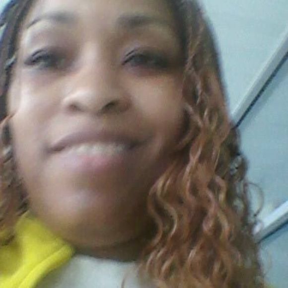 Meet your Posher, Laura - Picture 1 of 1