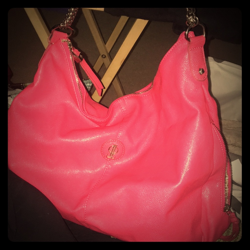 Jennifer Lopez purse.