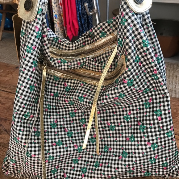 Betseyville Bag - Picture 2 of 2