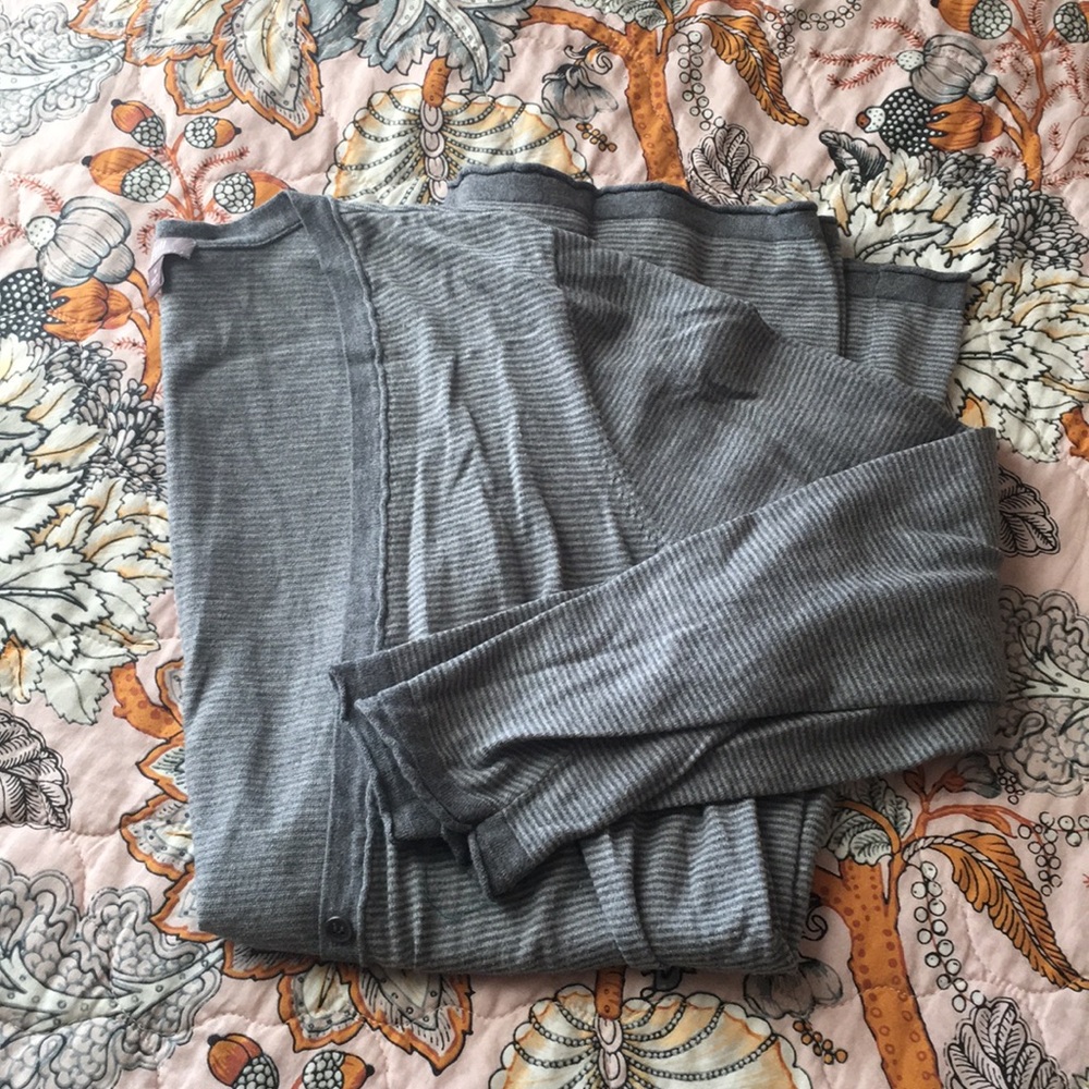 Gray and white J. Jill cardigan