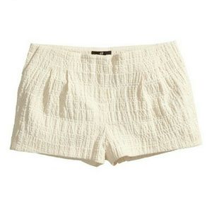 textured h&m ivory shorts