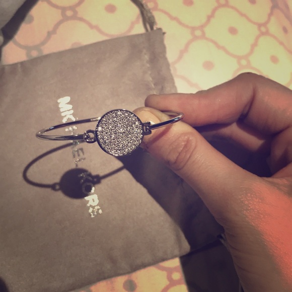 Michael Kors 2017 bracelet - Picture 1 of 3