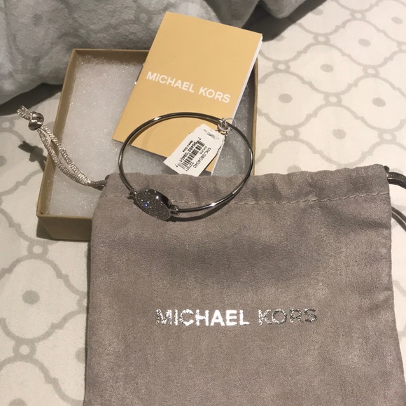 Michael Kors 2017 bracelet - Picture 3 of 3