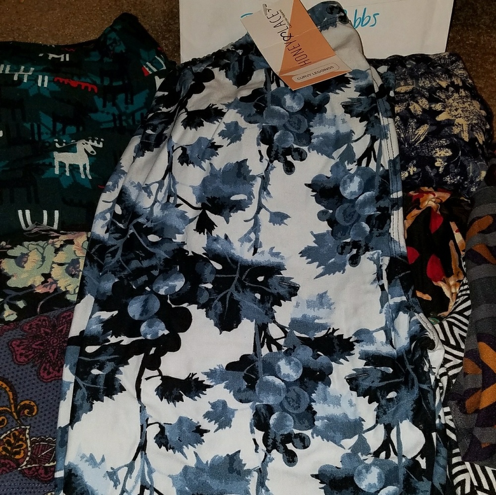 NWT Honey & Lace TC leggings