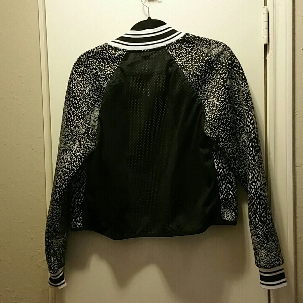 Fabletics Bomber Jacket - Picture 4 of 4