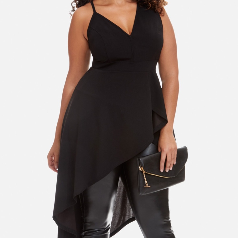 Plus Size Black Top Size 1 Fits Size 14/16