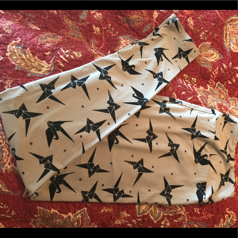 LuLaRoe TC Leggings - Gray / Black Origami Cranes