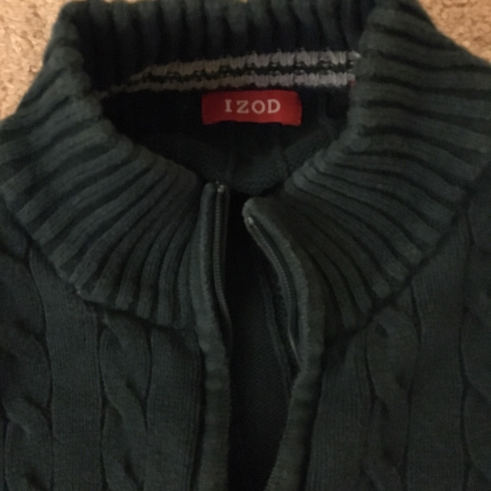 Men’s Forest Green Izod Sweater - Picture 2 of 3