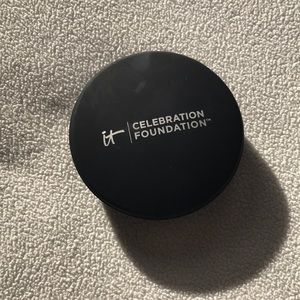 It cosmetics celebration foundation