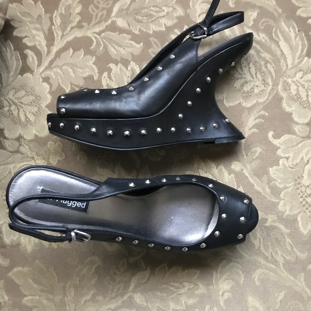 🚫SOLD🚫🔥Black w/silver studs🔥🔥 - Picture 2 of 2