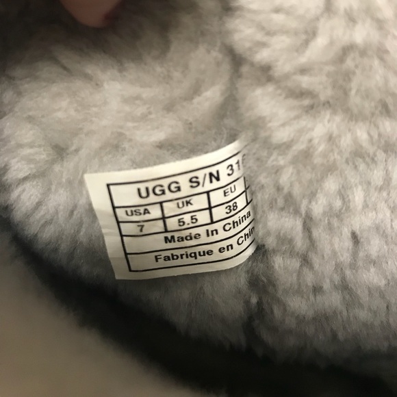 Authentic Short Silver Sparkly Uggs - Picture 5 of 5