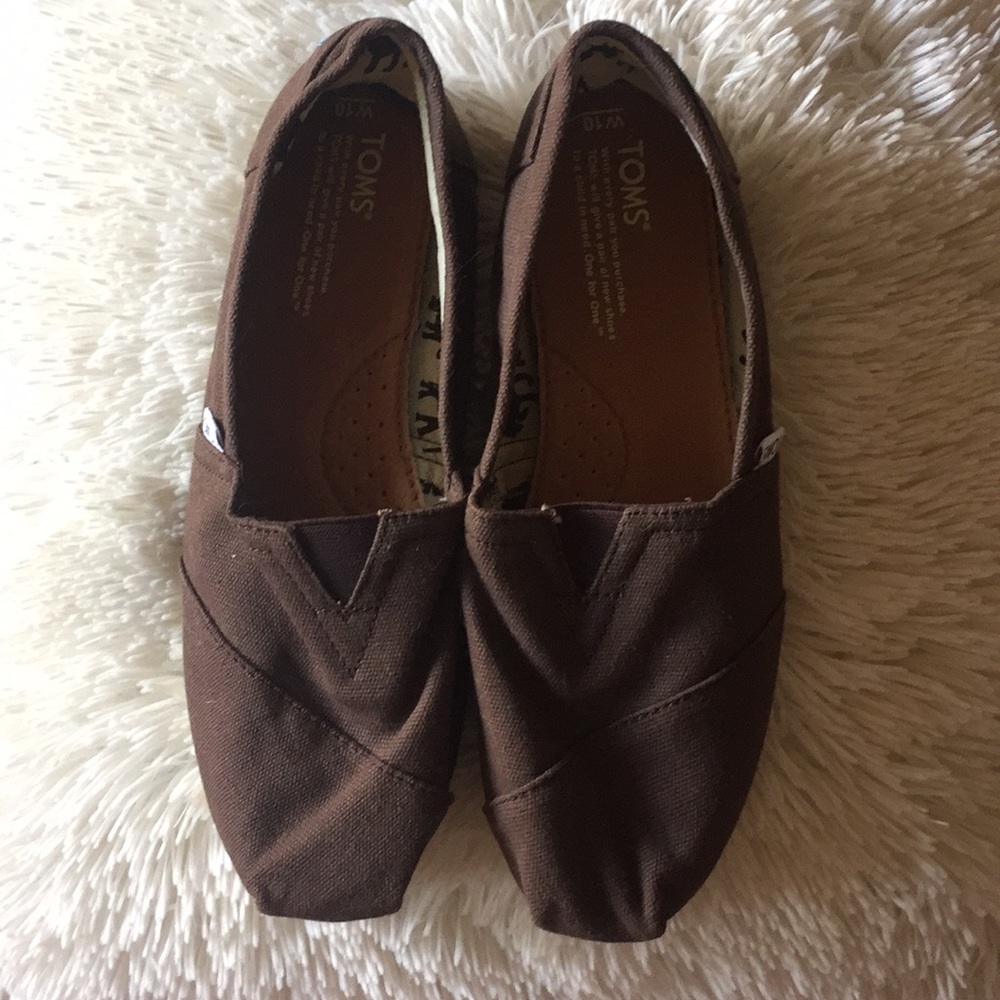 Brown Toms
