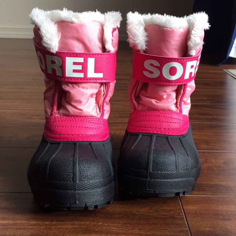 Toddler girls sorel snow boots size 10