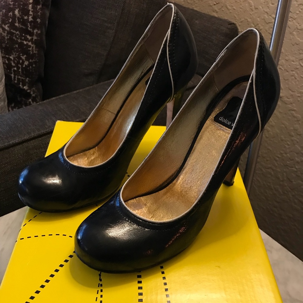 DV by Dolce Vita black heel with white piping.