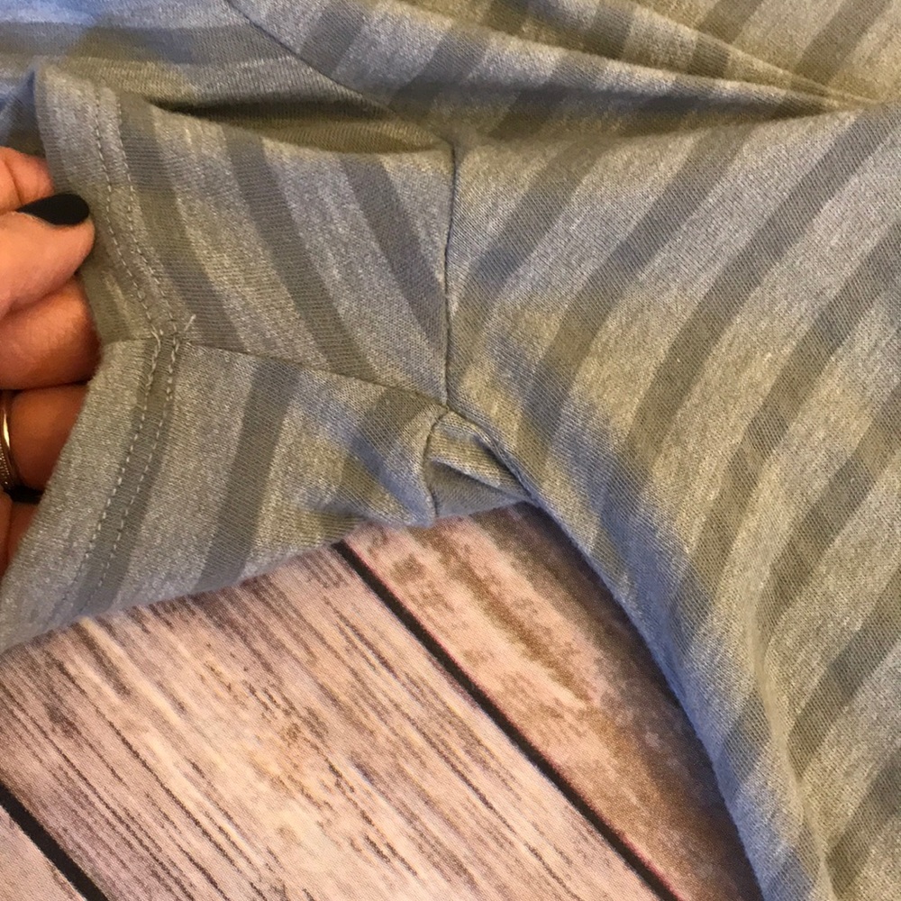 🚫SOLD🚫 XS Gray Striped LuLaRoe Carly Dress - Picture 2 of 6