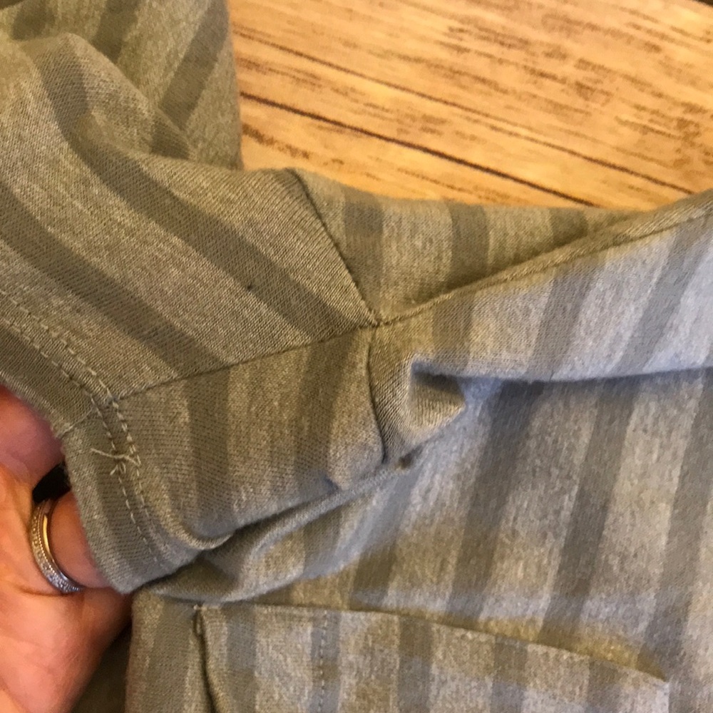 🚫SOLD🚫 XS Gray Striped LuLaRoe Carly Dress - Picture 3 of 6