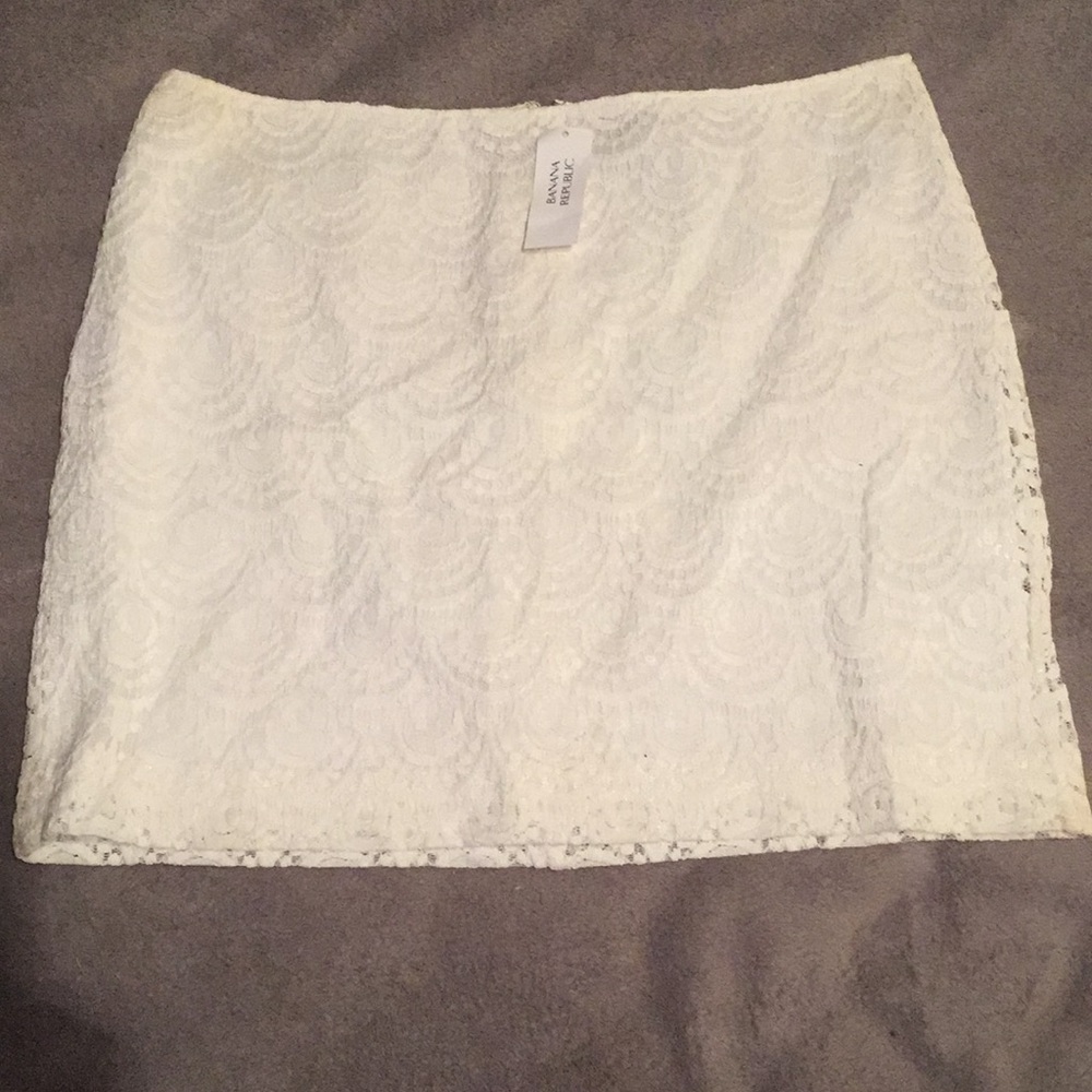 NWT Banana Republic White Lace Skirt, Sz. 10