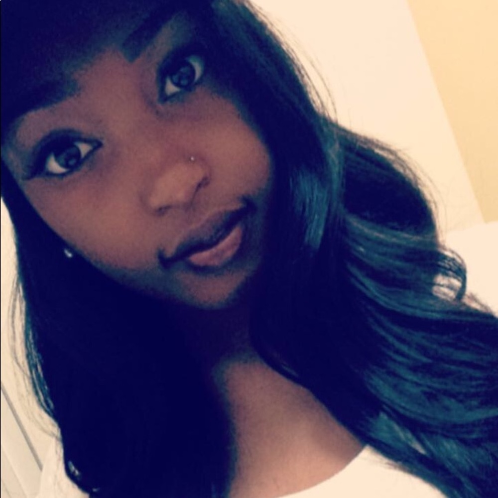 Meet your Posher, Selena