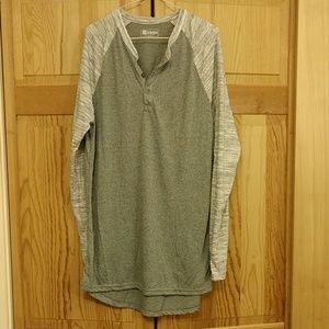 Lularoe Mark size M grey/white tee