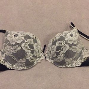 Victoria Secret 36C bra