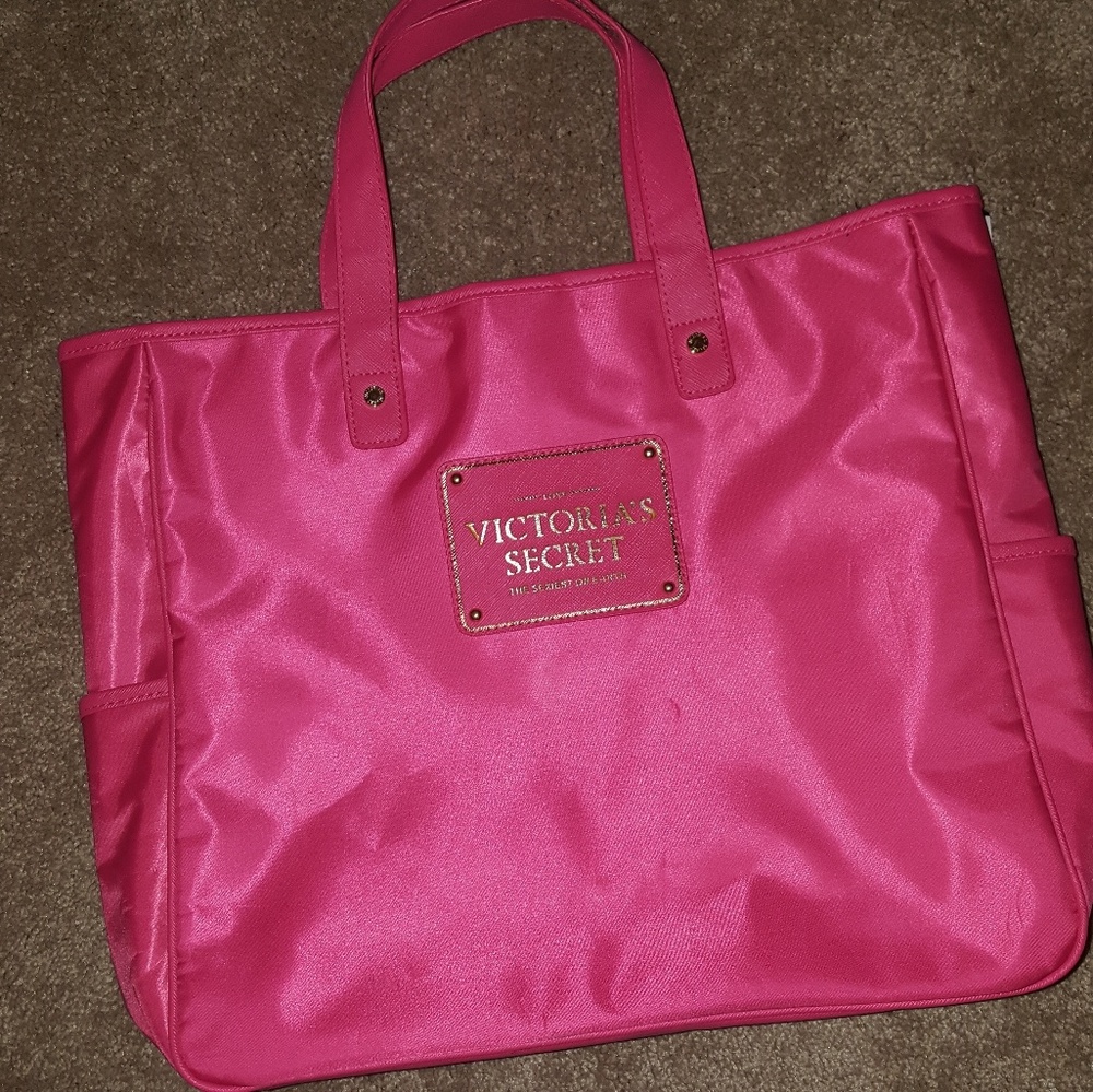 BRAND NEW VS TOTE