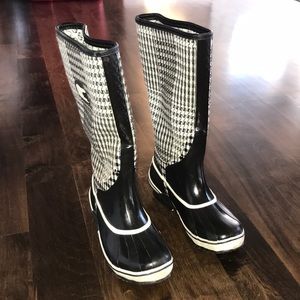Sorrel rain boots