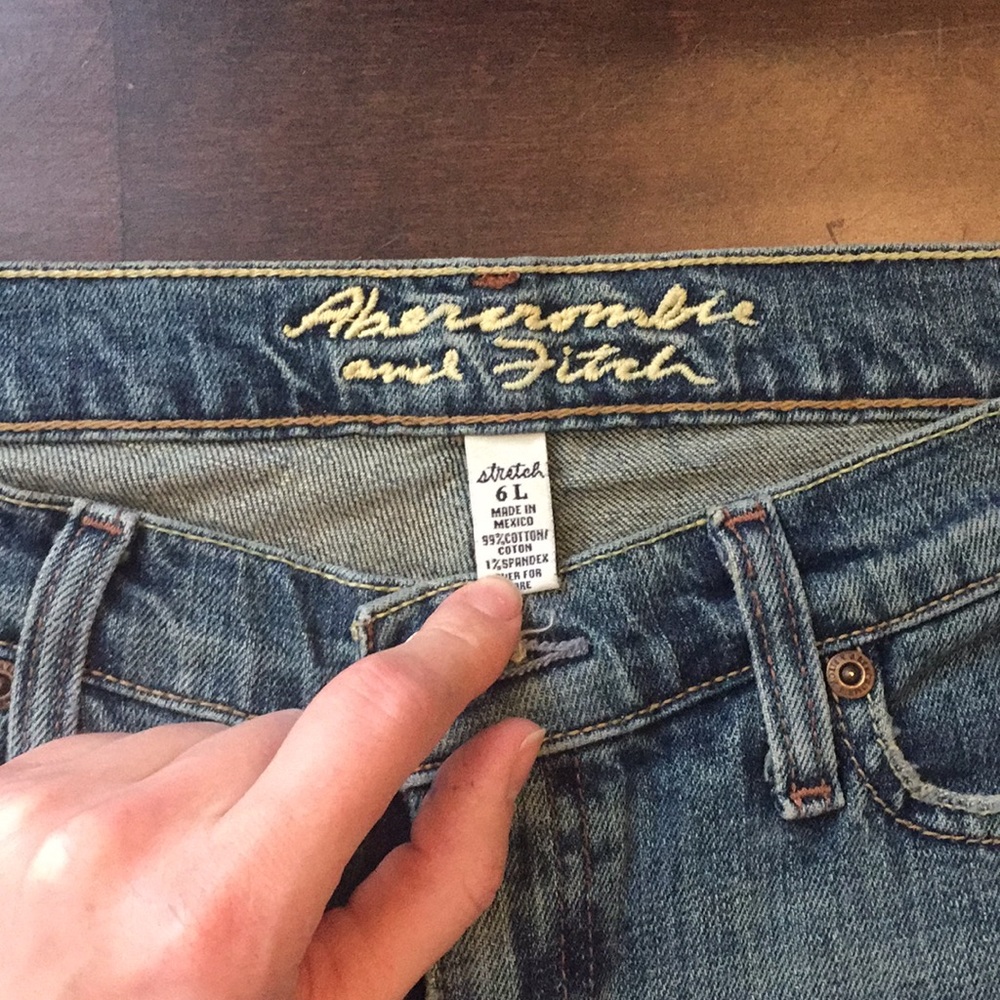 Abercrombie & Fitch stretch jeans size 6L - Picture 3 of 5