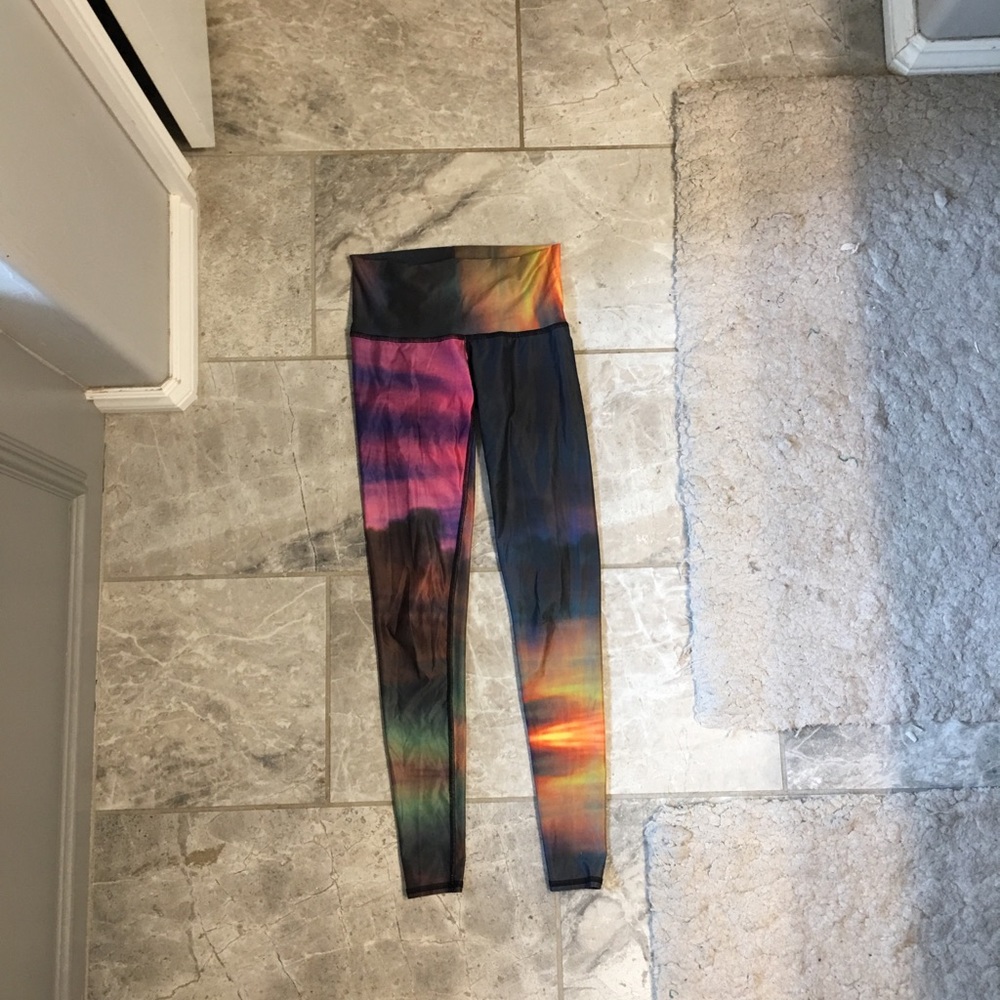 Teeki Yoga Pants Size XSmall
