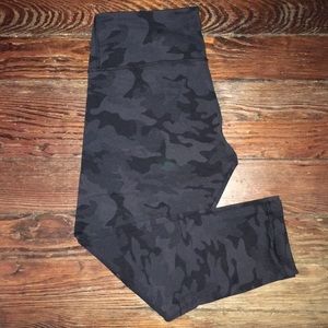 Lululemon Wunder Under Crops Black Camo