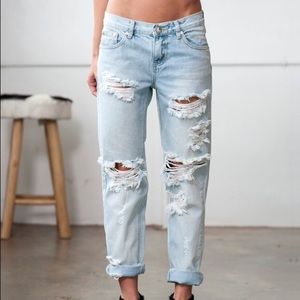 One Teaspoon Distressed Boyfriend Jeans