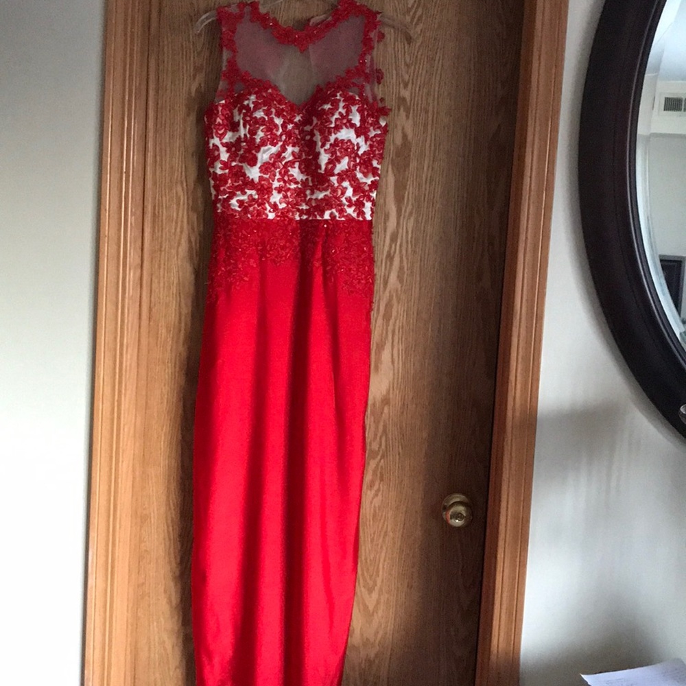 Dress - Picture 2 of 4