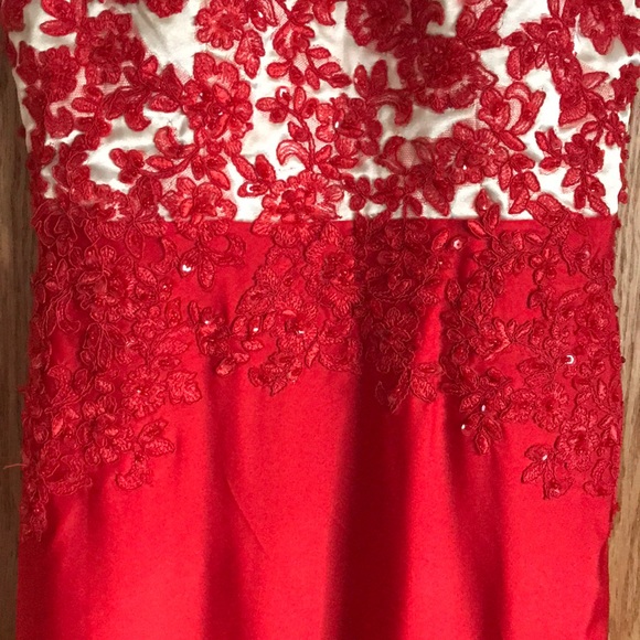 Dress - Picture 3 of 4