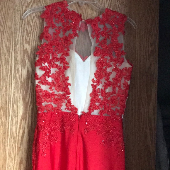 Dress - Picture 4 of 4