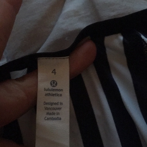 Lulu lemon top - Picture 4 of 4