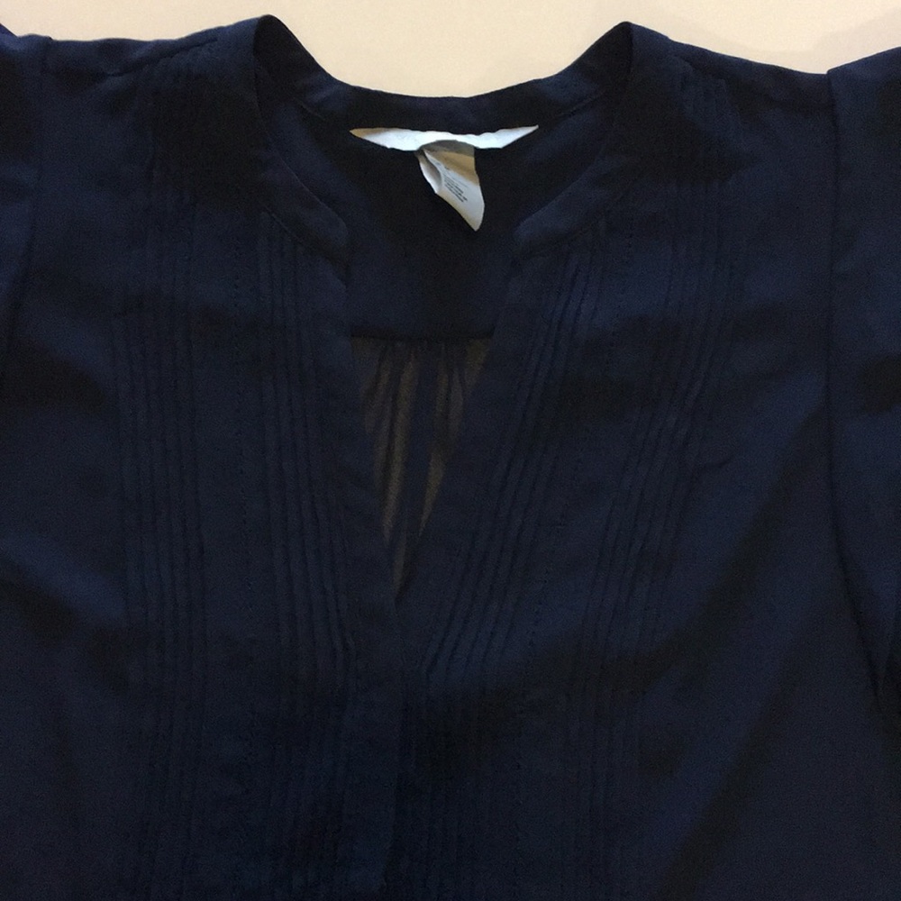 H&M’s Blouse 👚 Navy Blue With out Tag