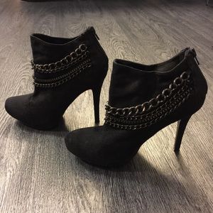 PAPRIKA DRAPE CHAIN BOOTIE size 8
