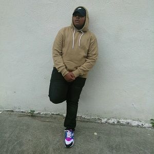 Meet your Posher, Maxwell