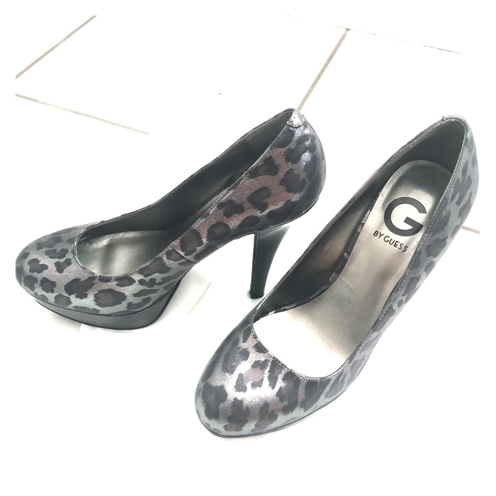 G by Guess pumps