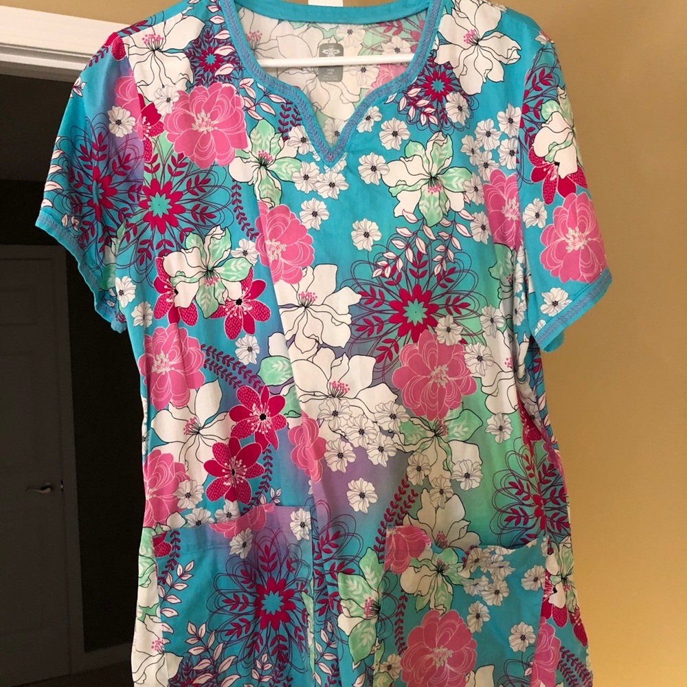 Scrub Top