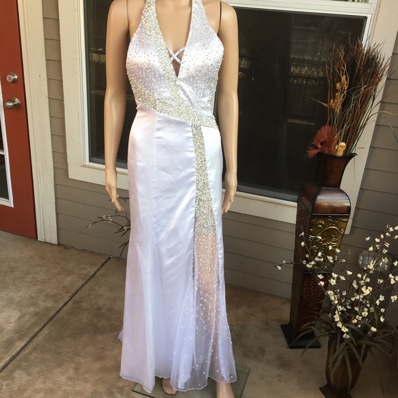 Exclusive for Diamonds bridal & formal dress - Picture 13 of 16
