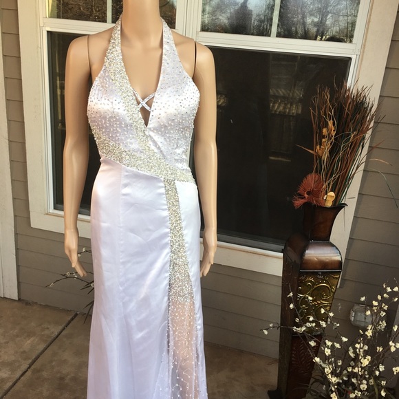 Exclusive for Diamonds bridal & formal dress - Picture 5 of 16