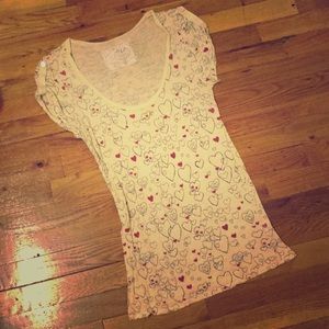 Pale Yellow scoop neck tee with hearts