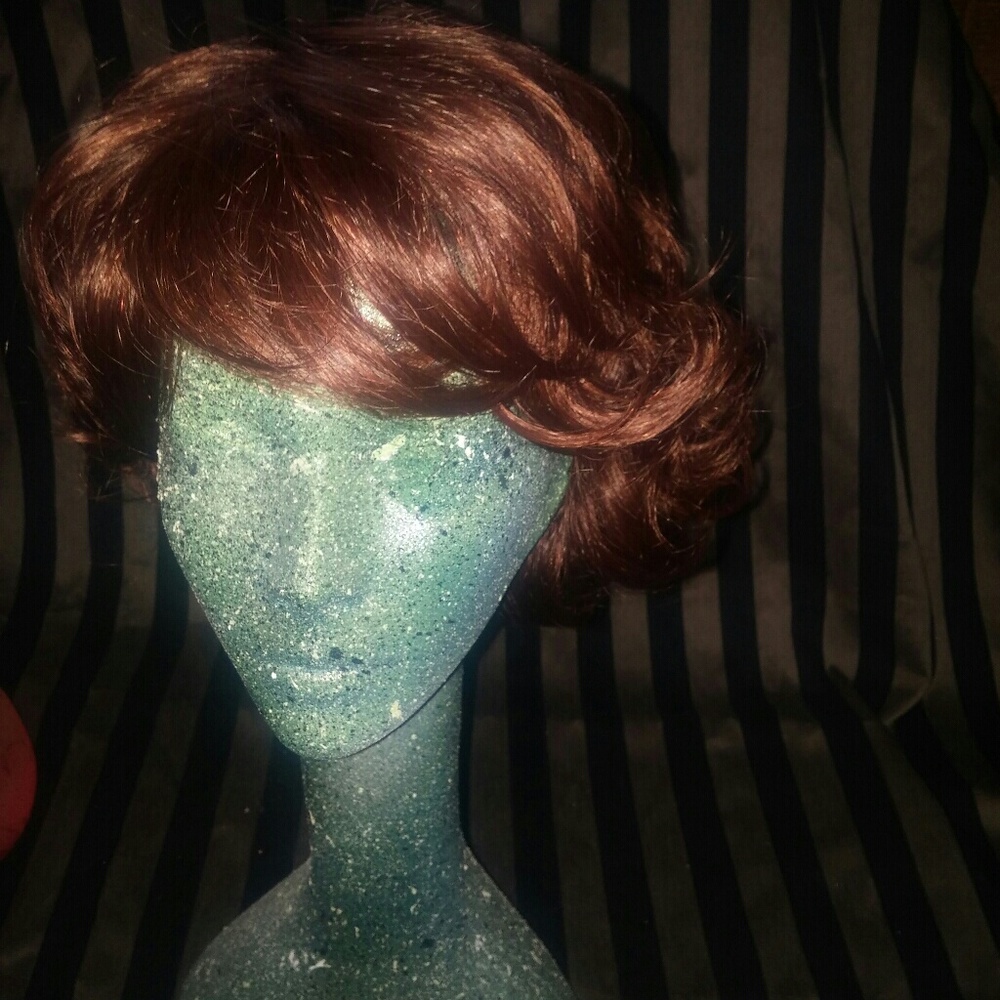 Short Auburn Wig