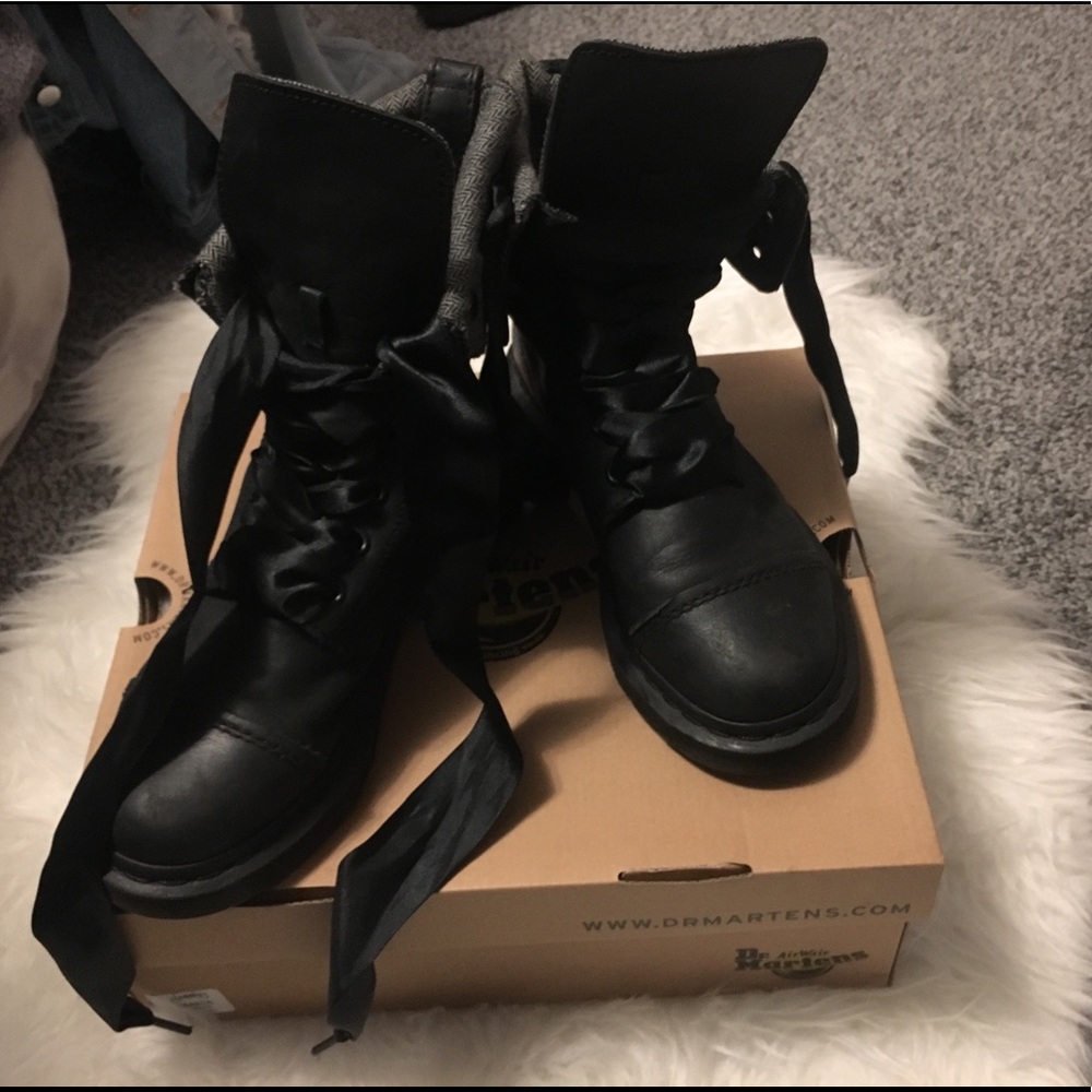 Dr Martens Aimilita boots