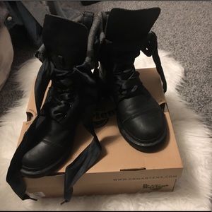Dr Martens Aimilita boots